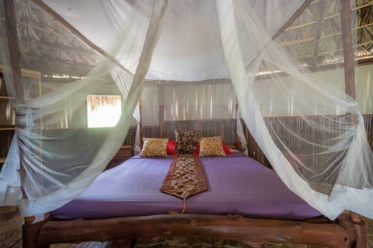 Bungalow familial avec lit à baldaquin, Sakalava Lodge
