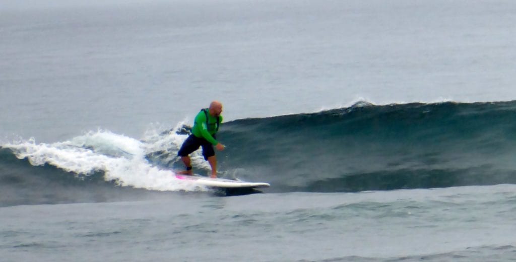 Session de stand-up paddle au Sakalava Lodge