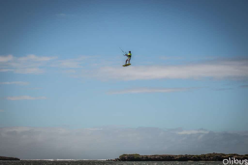 Figure aérienne en kitesurf au Sakalava Lodge
