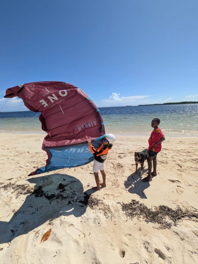 Vue aérienne du lagon près du Sakalava Lodge, Madagascar