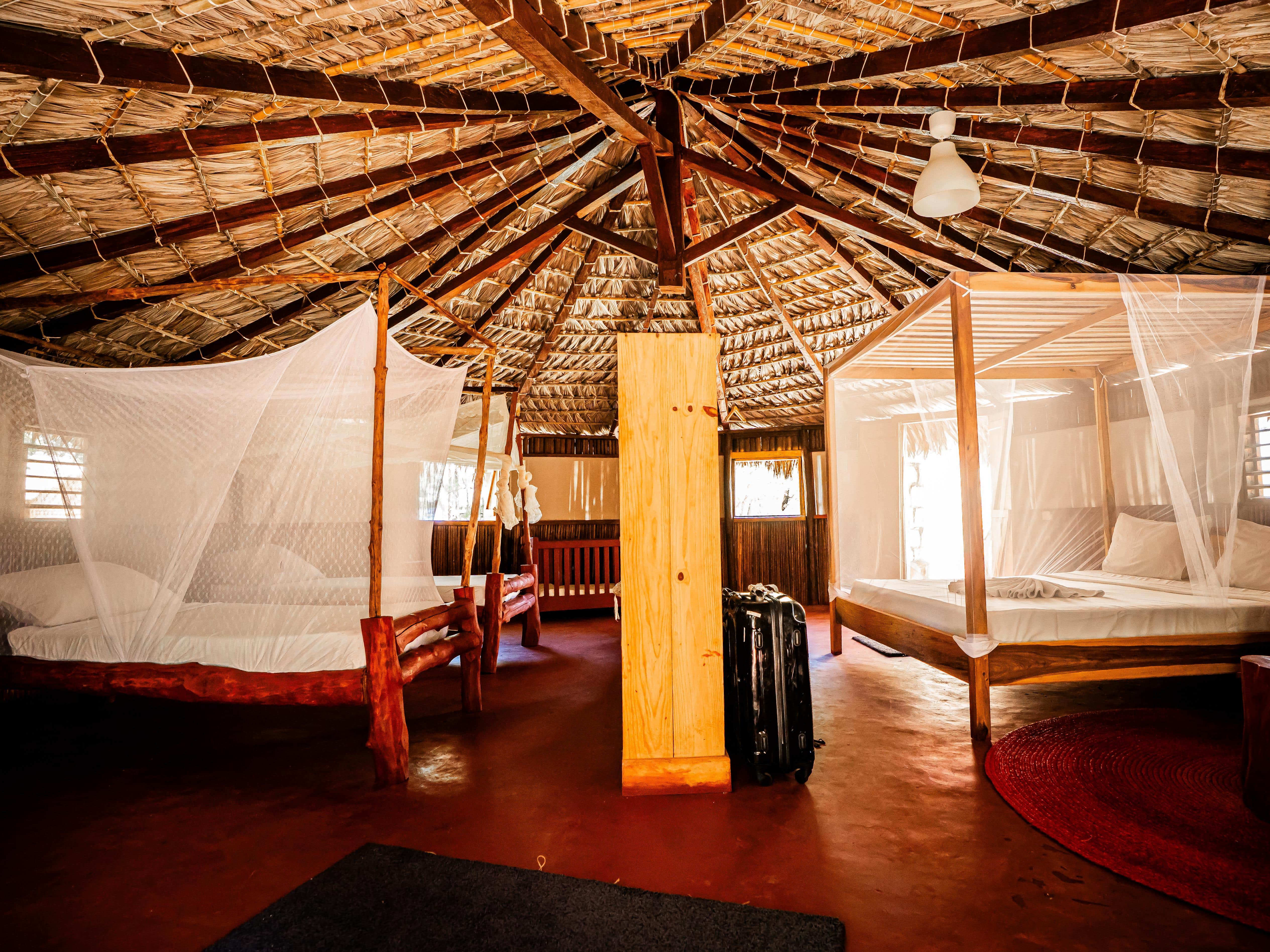 Bungalow du Sakalava Lodge face au lagon, inclus dans le séjour tout inclus