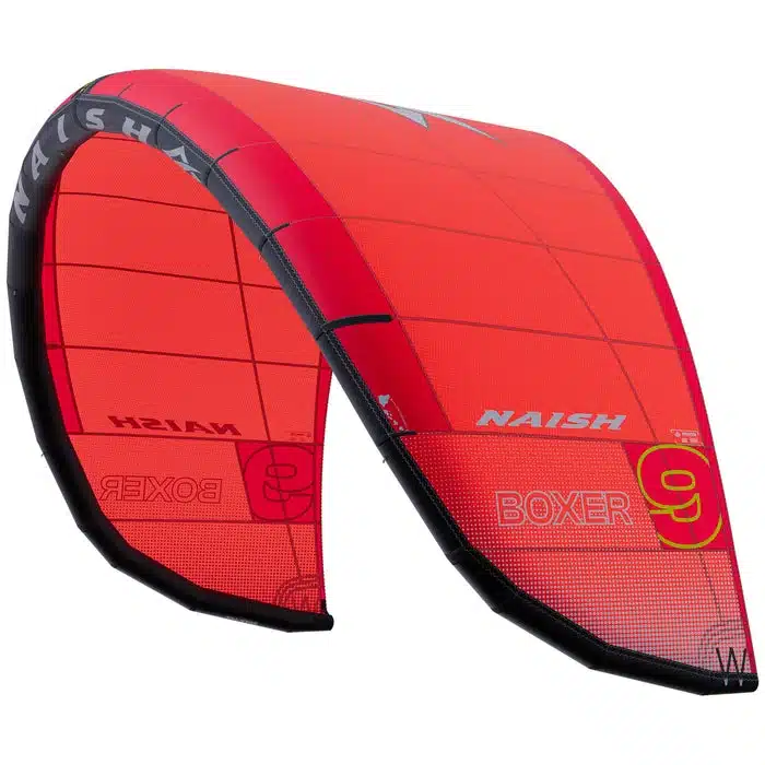 Kite Naish Boxer 2027 rouge, gamme Expert du Sakalava Lodge